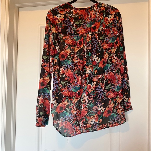 Floral WAYF High-Low Blouse - Picture 4 of 4